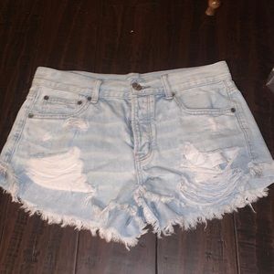HOLLISTER JEAN SHORTS
